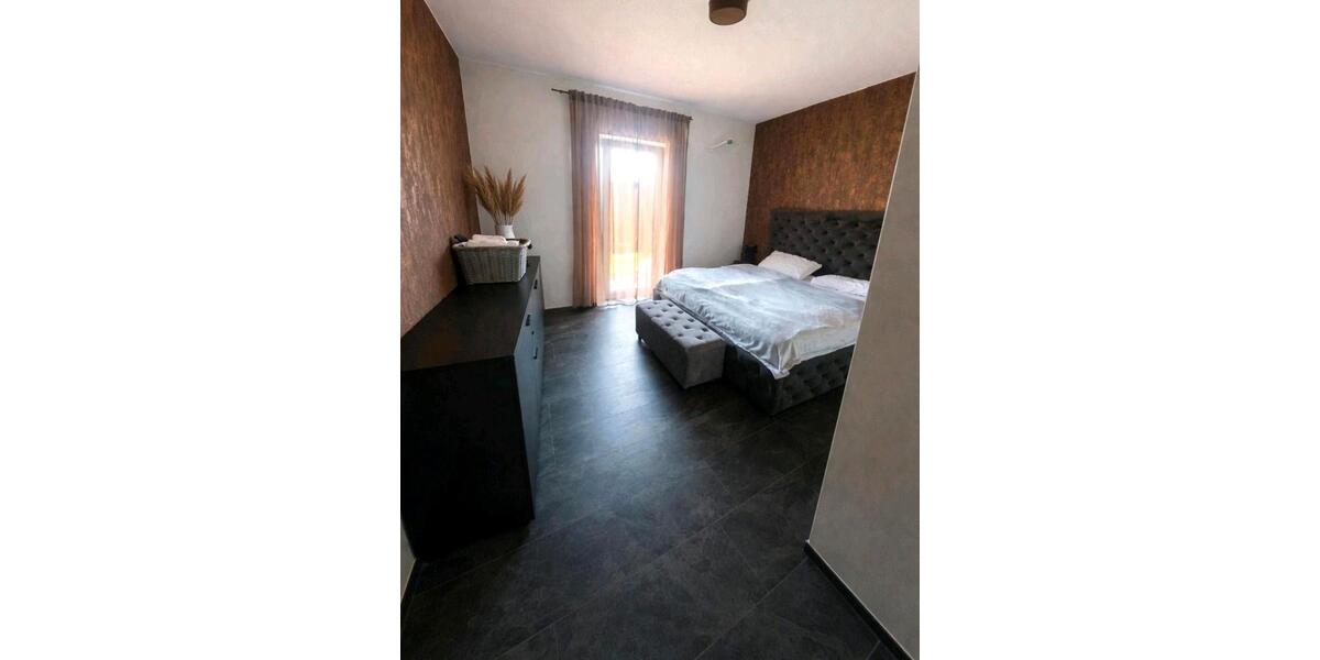 Einfamilienhaus Giesen - 7 Zimmer, 237 m&sup2;, 669.000&euro; | Angebot:26003769