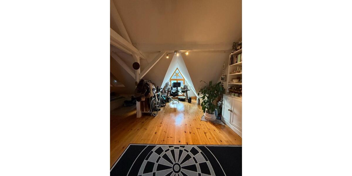 Dachgeschoßwohnung Hannover Linden-Limmer - 2 Zimmer, 70 m&sup2;, 950&euro; | Angebot:25820576