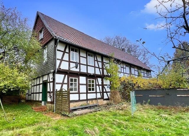 Modernisiertes Haus mit Geschichte - Zweifamilienhaus Bockenem Nette | Angebot:18301756