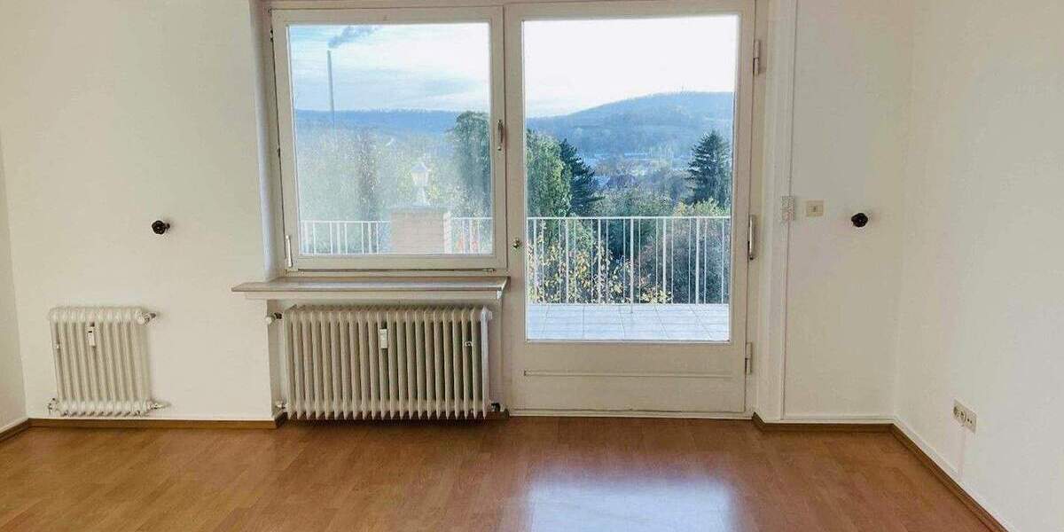 Etagenwohnung Alfeld - 3 Zimmer, 122 m&sup2;, 775&euro; | Angebot:25654261