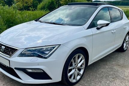 Seat Leon 142.420 km 13.780 &euro; Springe 31832
