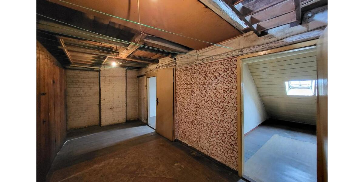 Einfamilienhaus Hildesheim Himmelsthür - 9 Zimmer, 195 m&sup2;, 175.000&euro; | Angebot:26689251