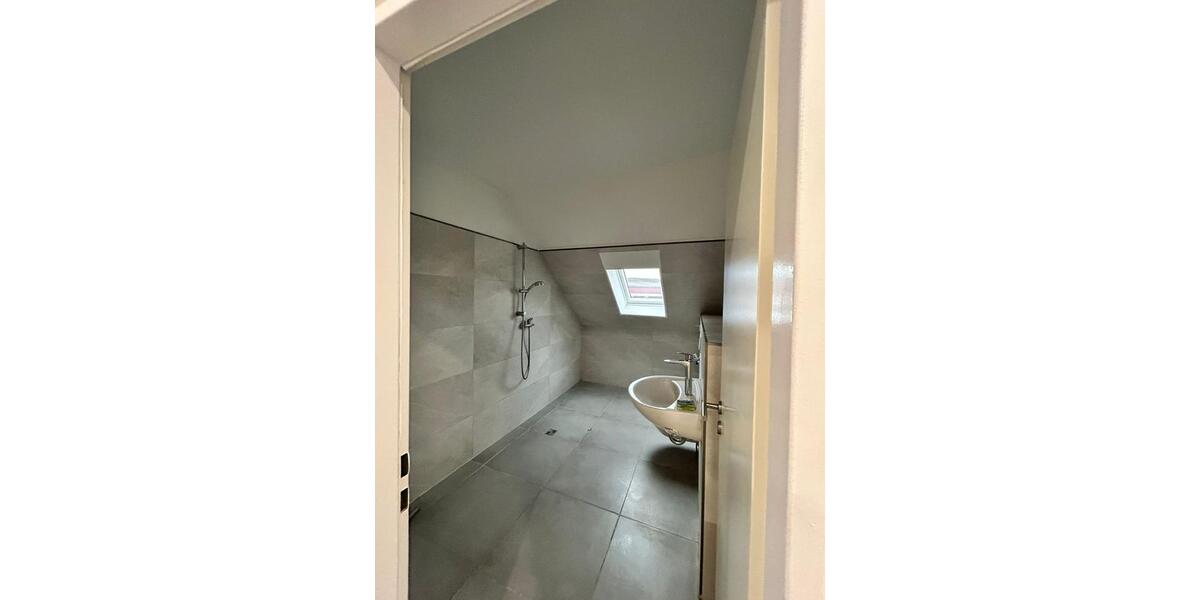 Einfamilienhaus Ronnenberg - 6 Zimmer, 200 m&sup2;, 2.800&euro; | Angebot:26653263