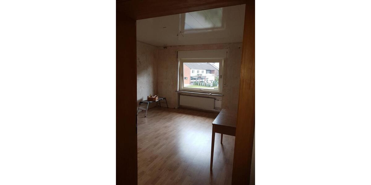 Etagenwohnung Lehrte - 4.5 Zimmer, 100 m&sup2;, 720&euro; | Angebot:26651227