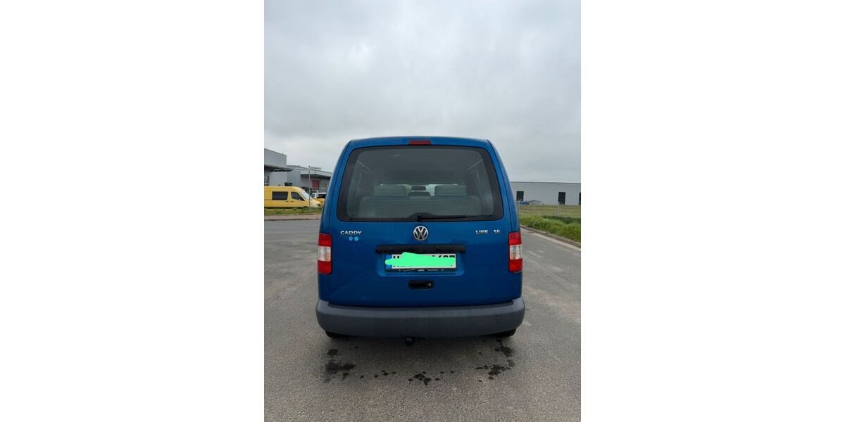 VW Caddy 156.000 km 5.900 &euro; Elze 31008