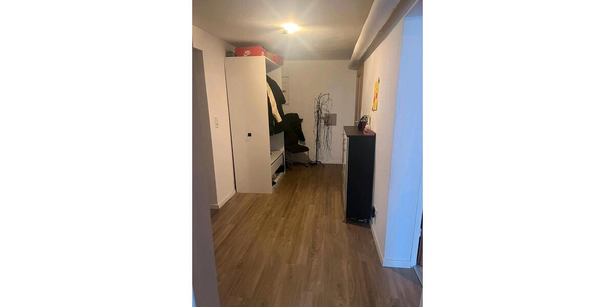 Etagenwohnung Lehrte - 2 Zimmer, 70 m&sup2;, 600&euro; | Angebot:25633512