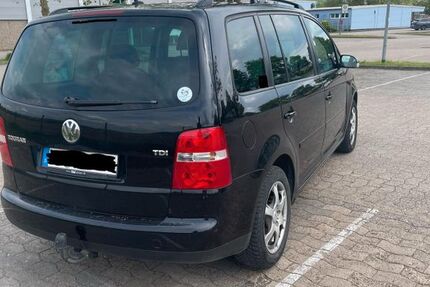 VW Touran 370.000 km 1.250 &euro; Coppenbrügge 31863