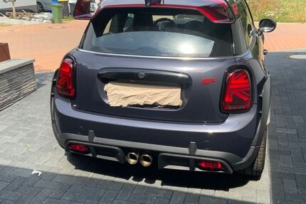 Mini John Cooper Works 3.000 km 41.500 &euro; Holle 31188