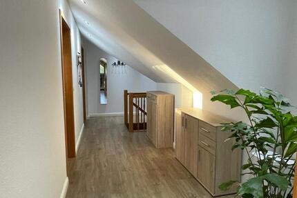 Wohnung Edemissen - 4 Zimmer, 122 m&sup2;, 950&euro; | Angebot:25804869