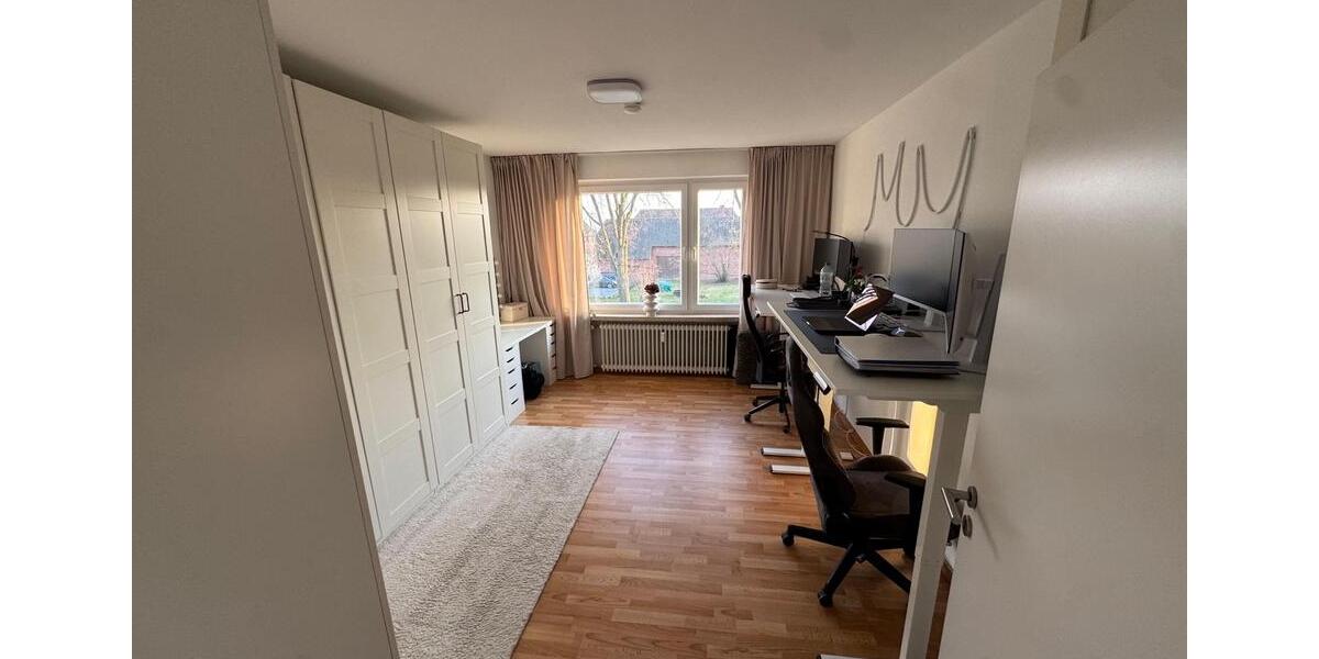 Etagenwohnung Hildesheim - 3 Zimmer, 97 m&sup2;, 935&euro; | Angebot:26020544