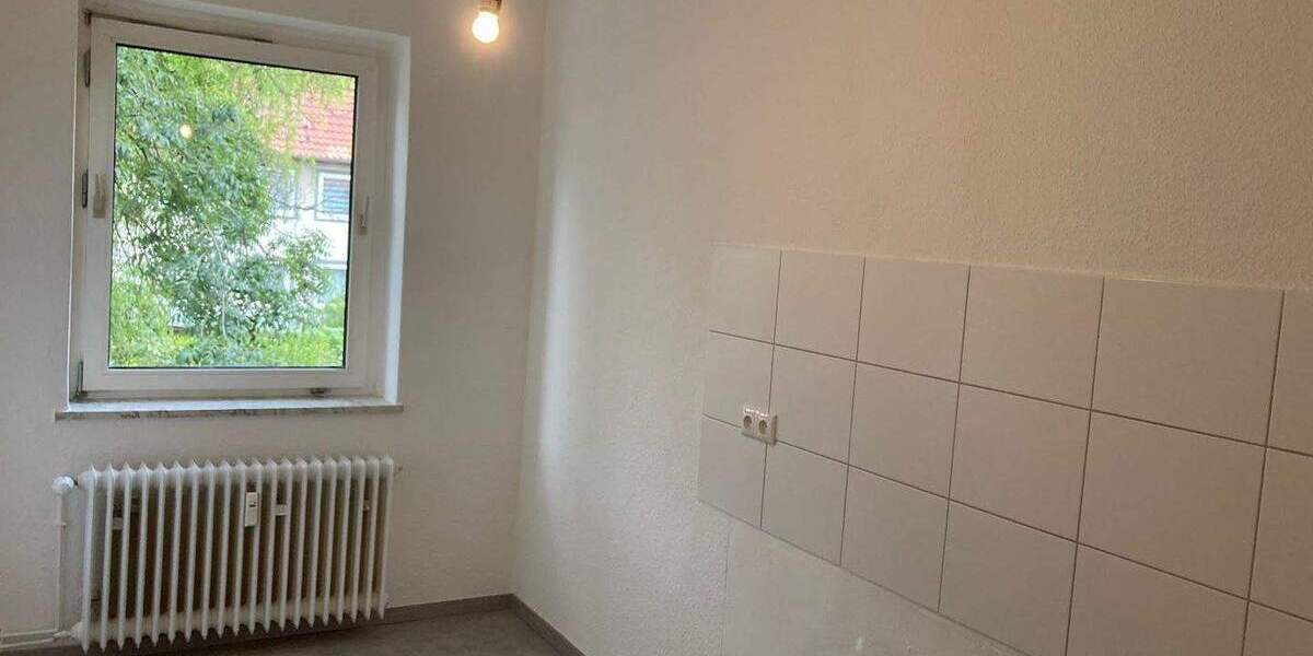 Etagenwohnung Salzgitter Lebenstedt - 3 Zimmer, 57 m&sup2;, 335&euro; | Angebot:25694982