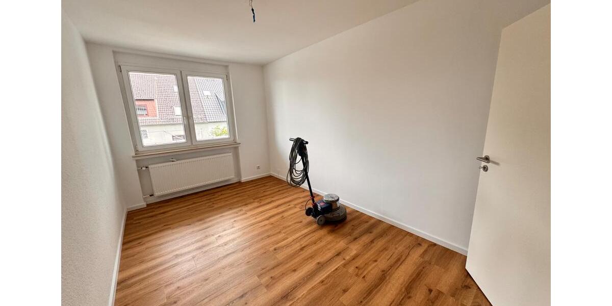 Hochparterre Hemmingen - 4 Zimmer, 96 m&sup2;, 1.085&euro; | Angebot:26018148