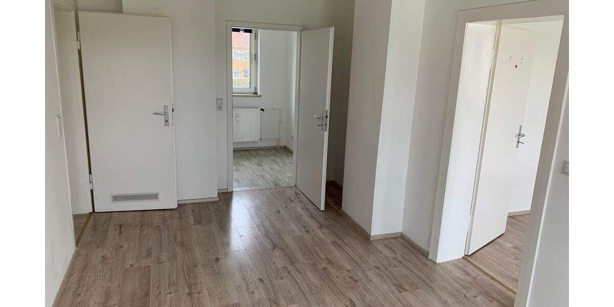 Etagenwohnung Salzgitter Lebenstedt - 4 Zimmer, 58 m&sup2;, 348&euro; | Angebot:25779263
