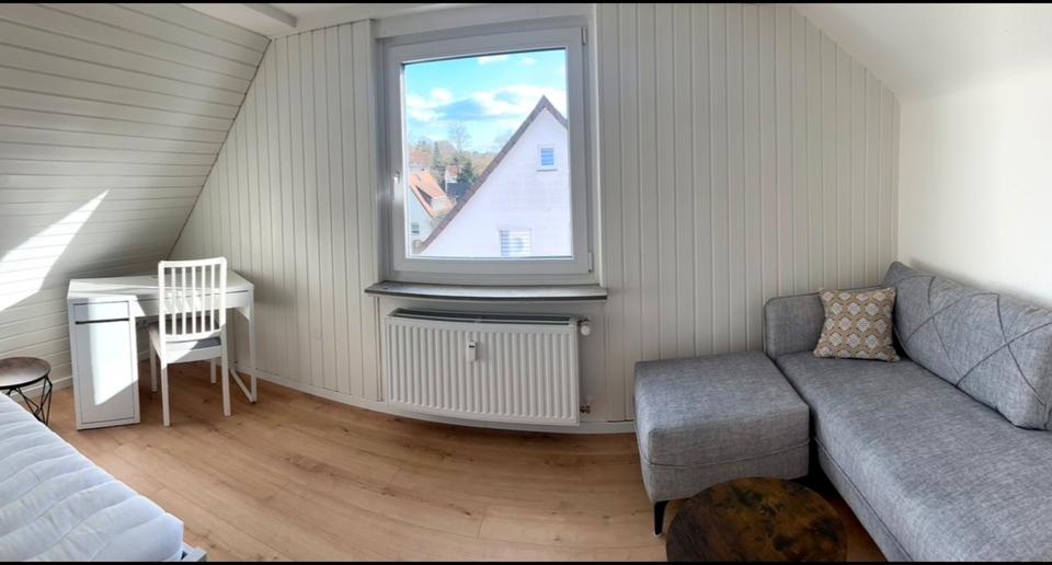 Dachgeschoßwohnung Hildesheim Himmelsthür - 1 Zimmer, 25 m&sup2;, 300&euro; | Angebot:25925793