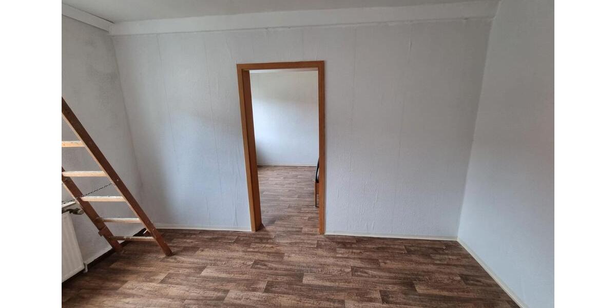 Etagenwohnung Springe - 3.5 Zimmer, 130 m&sup2;, 650&euro; | Angebot:26443667