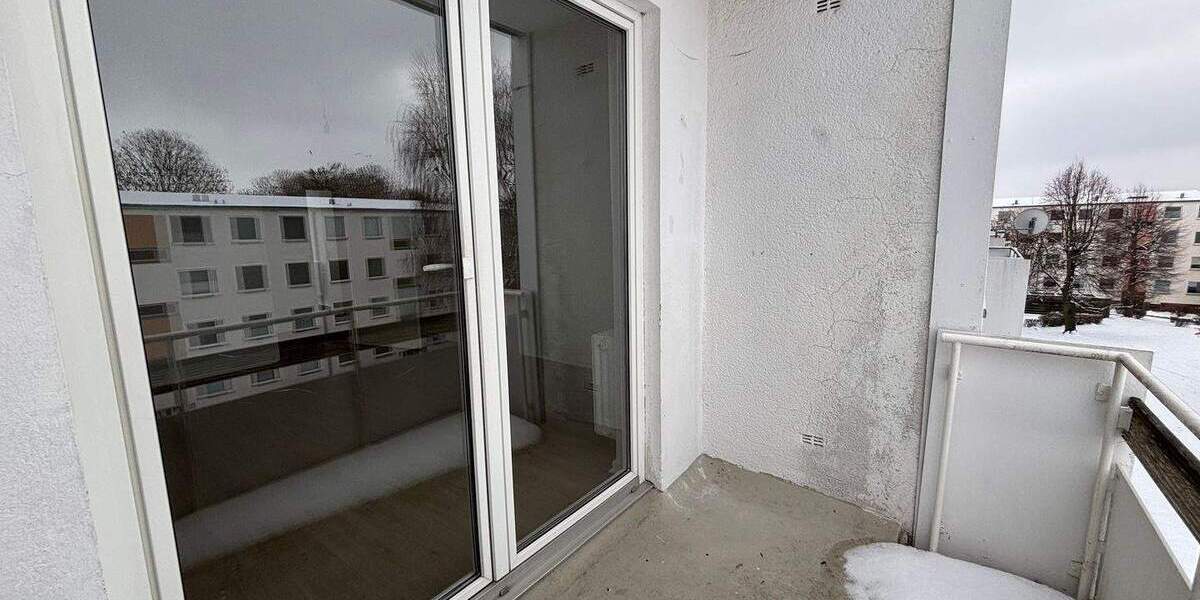 Etagenwohnung Salzgitter Lebenstedt - 3 Zimmer, 63 m&sup2;, 420&euro; | Angebot:25708272