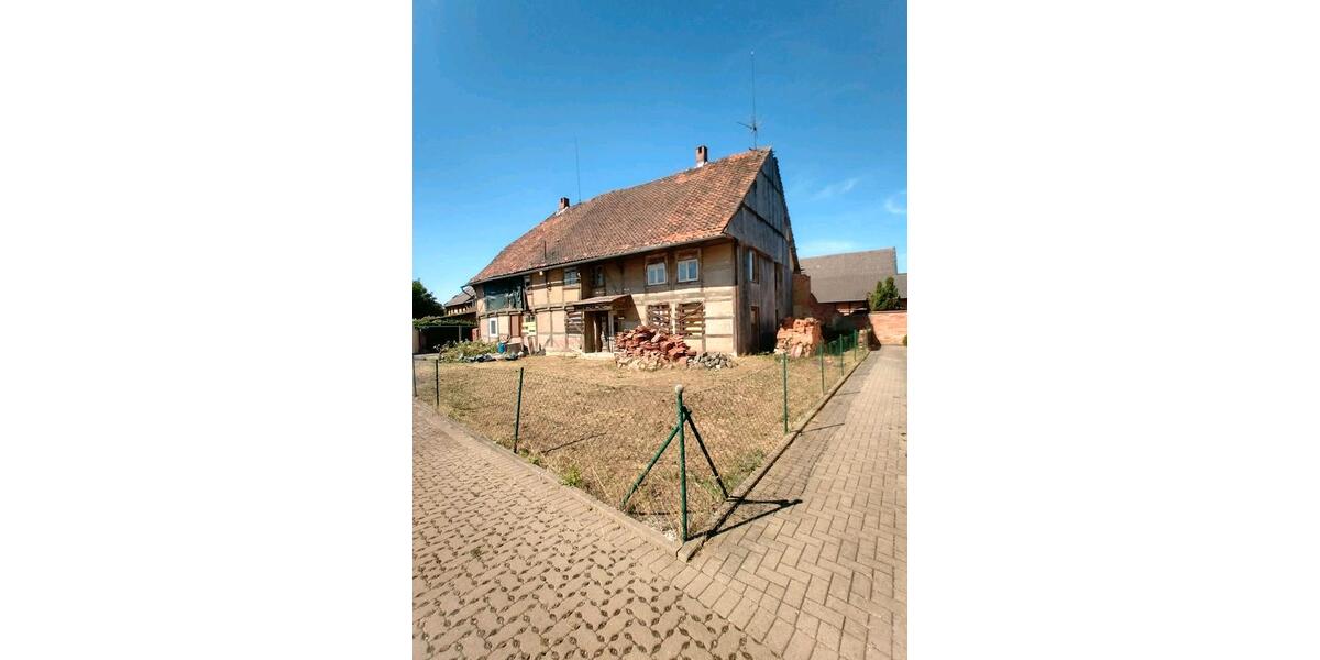 Einfamilienhaus Lengede - 10 Zimmer, 380 m&sup2;, 27.900&euro; | Angebot:25718711