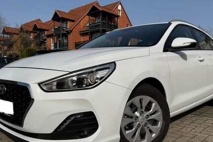 Hyundai i30 6.879 km 14.990 &euro; Harsum 31177