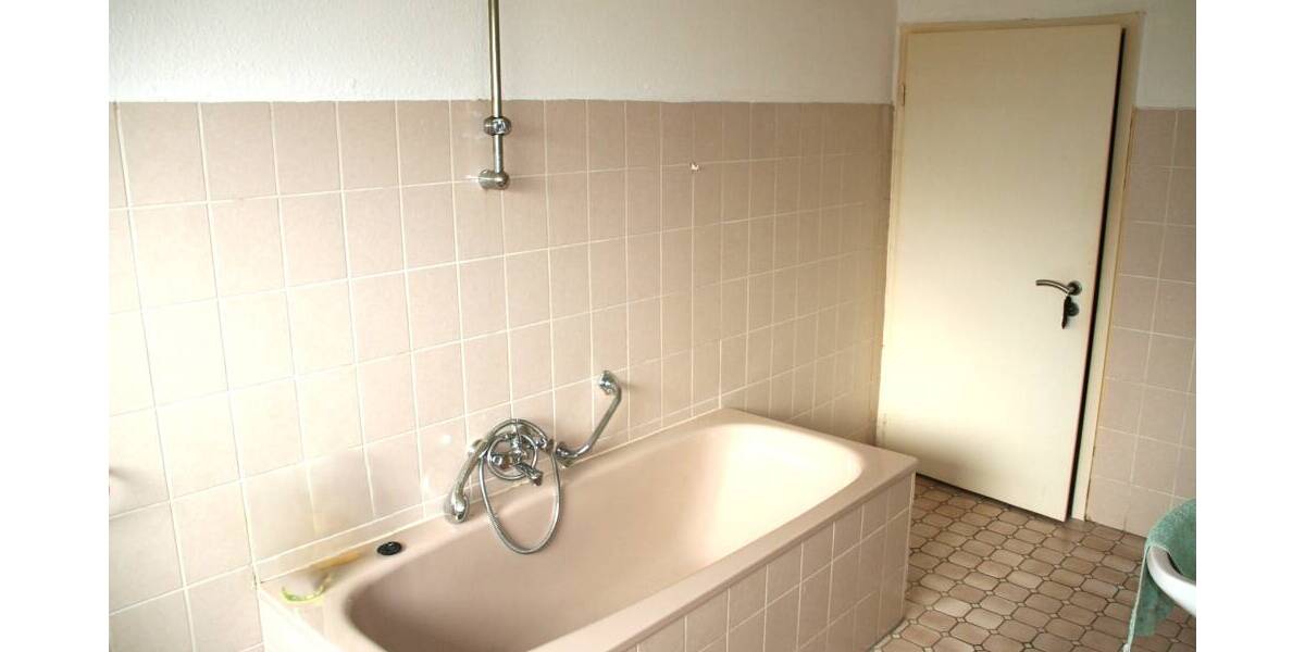 Mehrfamilienhaus, Wohnhaus Delligsen - 2 Zimmer, 500 m&sup2;, 190.000&euro; | Angebot:26036937