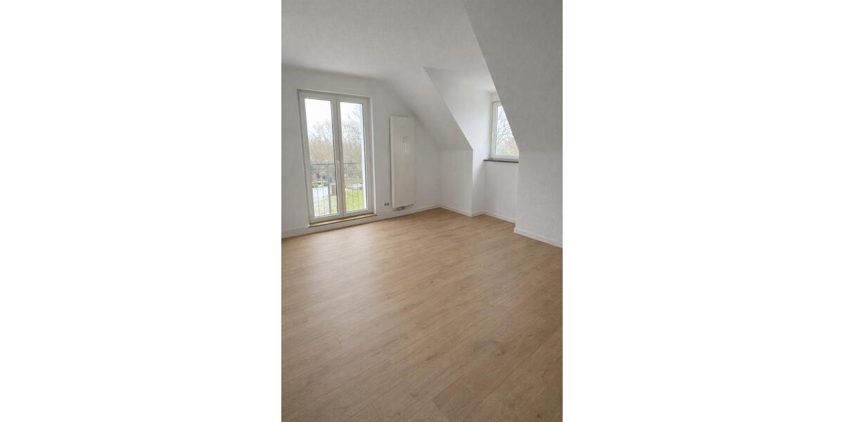 Dachgeschoßwohnung Pattensen - 3.5 Zimmer, 89 m&sup2;, 1.100&euro; | Angebot:25191797