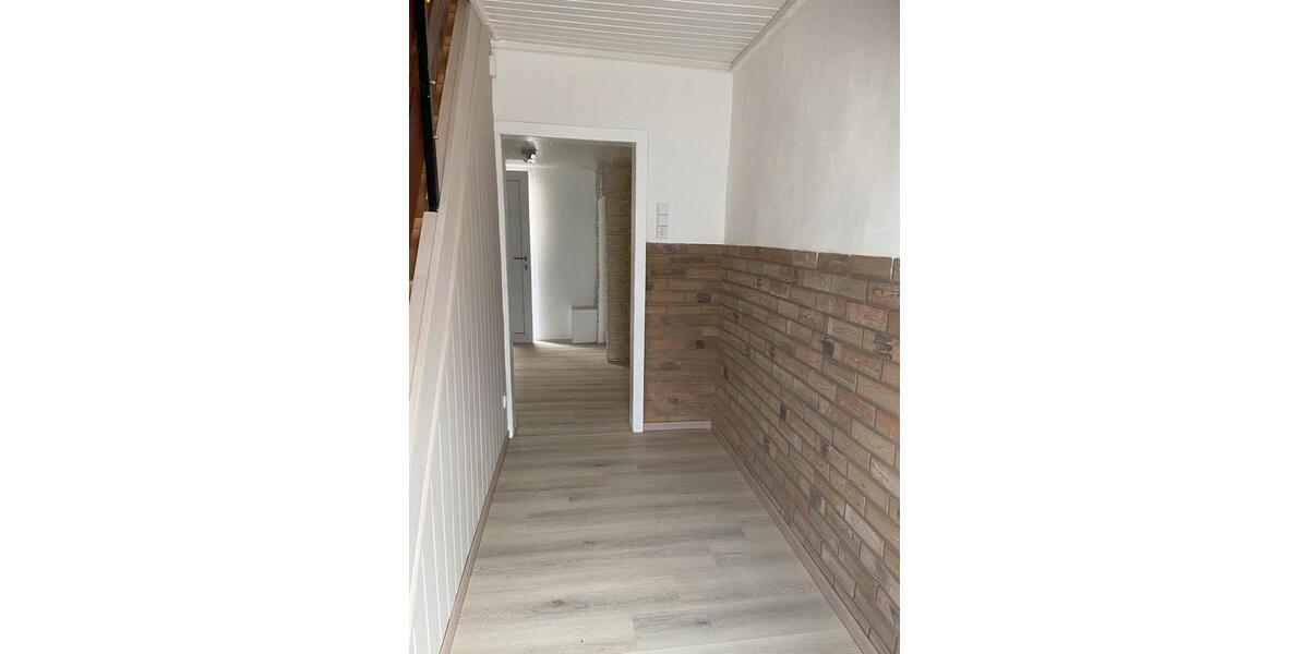 Einfamilienhaus Delligsen - 5 Zimmer, 120 m&sup2;, 980&euro; | Angebot:26611157