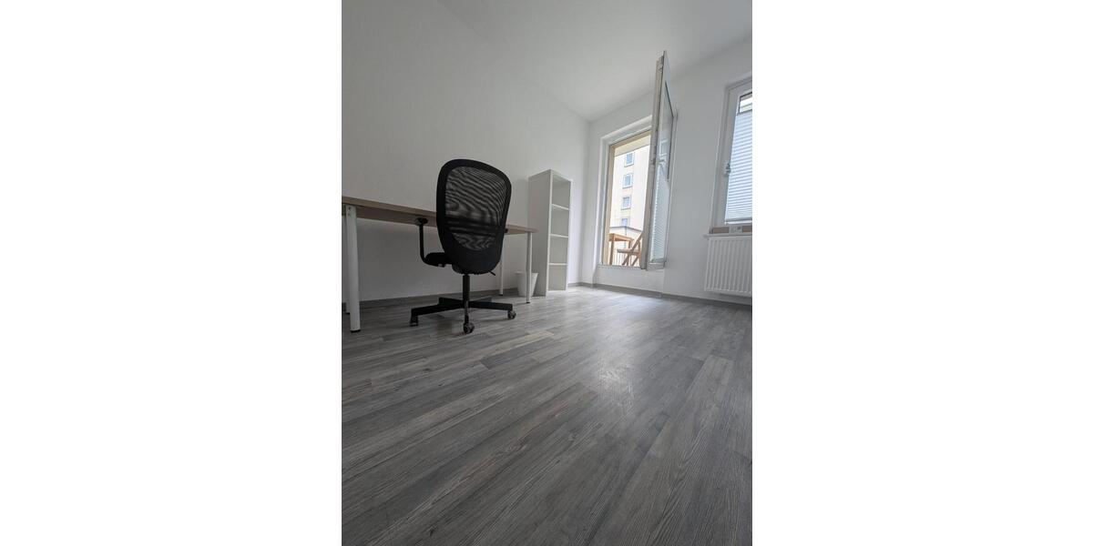 Etagenwohnung Hannover - 2 Zimmer, 60 m&sup2;, 1.200&euro; | Angebot:26020779