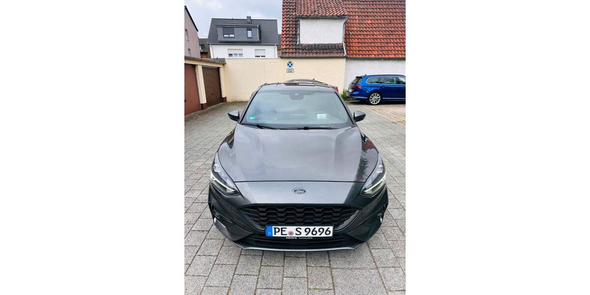 Ford Focus 130.000 km 10.500 &euro; Peine 31226