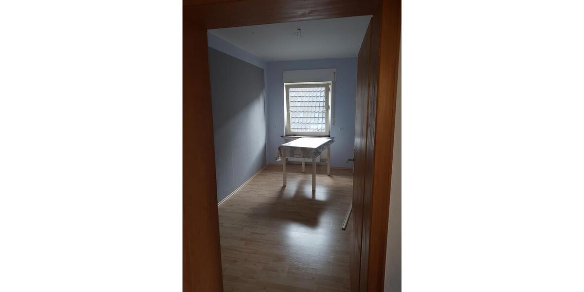Etagenwohnung Lehrte - 4.5 Zimmer, 100 m&sup2;, 720&euro; | Angebot:26651227