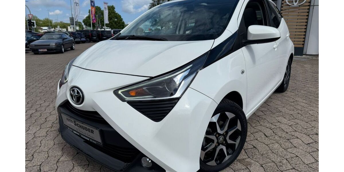 Toyota Aygo (X) 41.950 km 10.990 &euro; Hildesheim 31137
