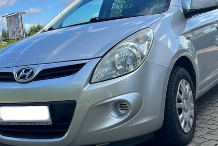 Hyundai i20 148.000 km 2.999 &euro; Salzgitter 38226