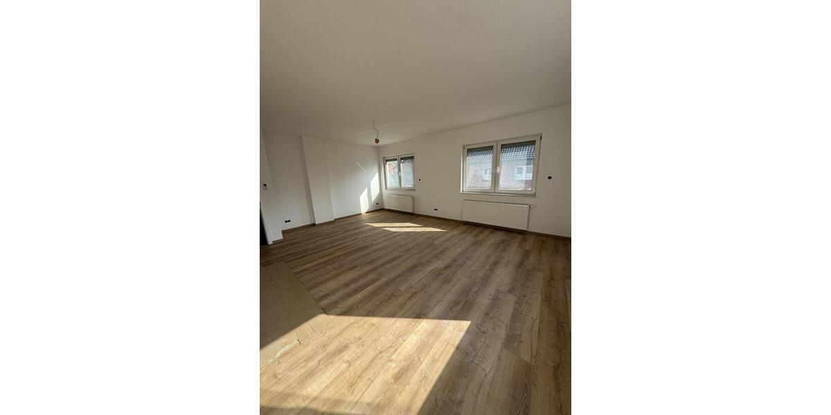 Etagenwohnung Delligsen - 2 Zimmer, 82 m&sup2;, 710&euro; | Angebot:25642845