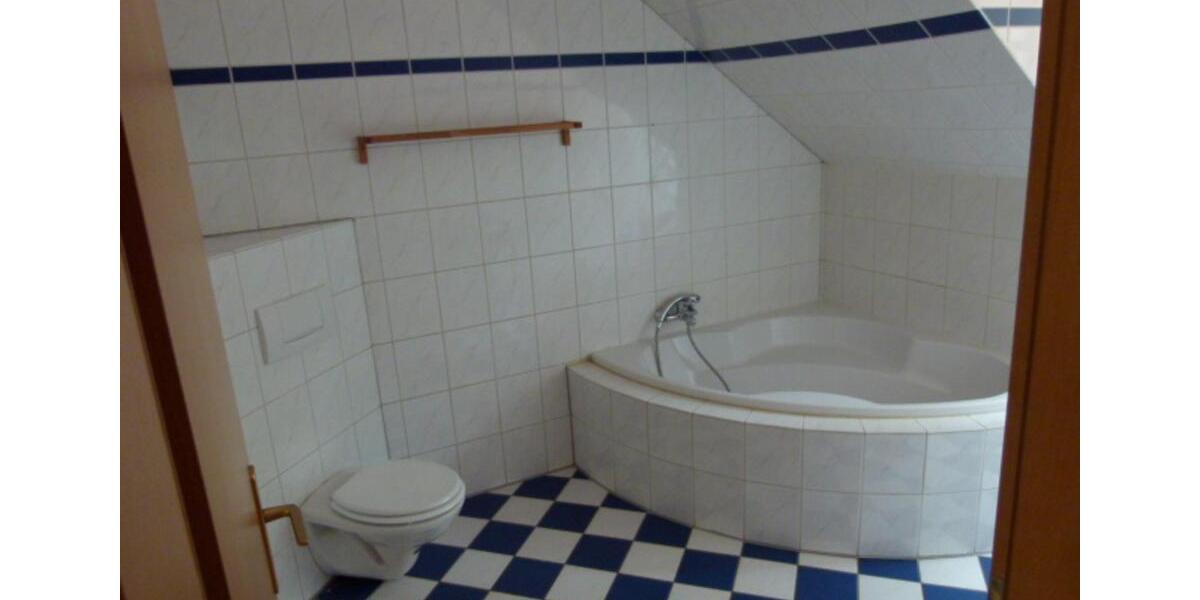 Etagenwohnung Springe - 1 Zimmer, 10 m&sup2;, 320&euro; | Angebot:25402848