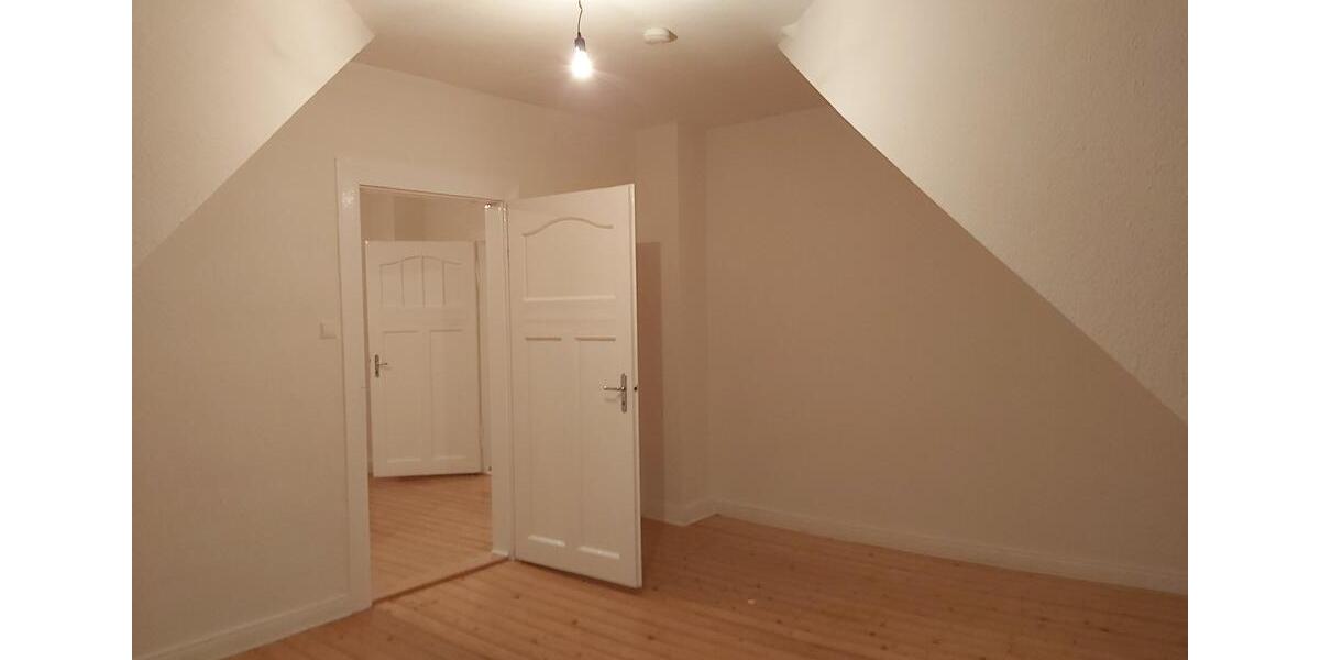 Etagenwohnung Hildesheim Himmelsthür - 4 Zimmer, 105 m&sup2;, 945&euro; | Angebot:25392851