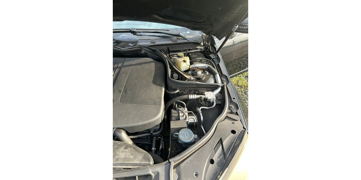 Mercedes-Benz 200er-Serie 371.000 km 2.400 &euro; Peine 31224