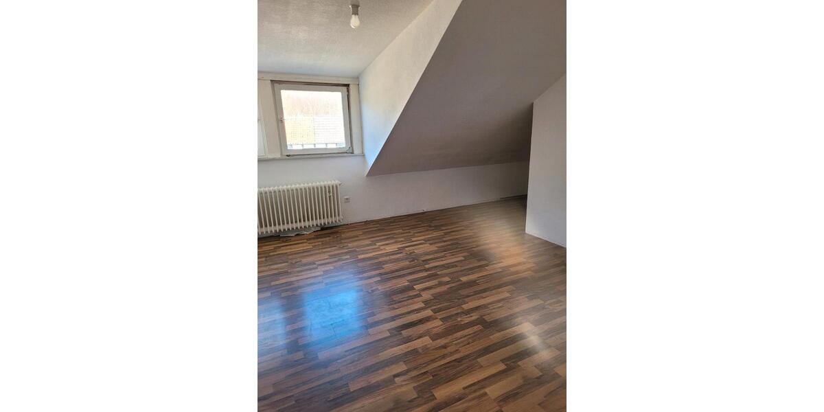 Dachgeschoßwohnung Lamspringe - 3 Zimmer, 70 m&sup2;, 500&euro; | Angebot:25924396