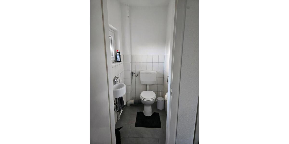 Erdgeschoßwohnung Lehrte - 3 Zimmer, 105 m&sup2;, 1.100&euro; | Angebot:25963593