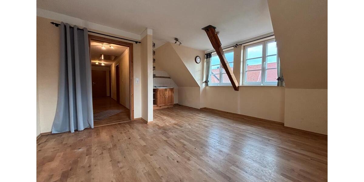 Dachgeschoßwohnung Bockenem - 3 Zimmer, 94 m&sup2;, 795&euro; | Angebot:25048536
