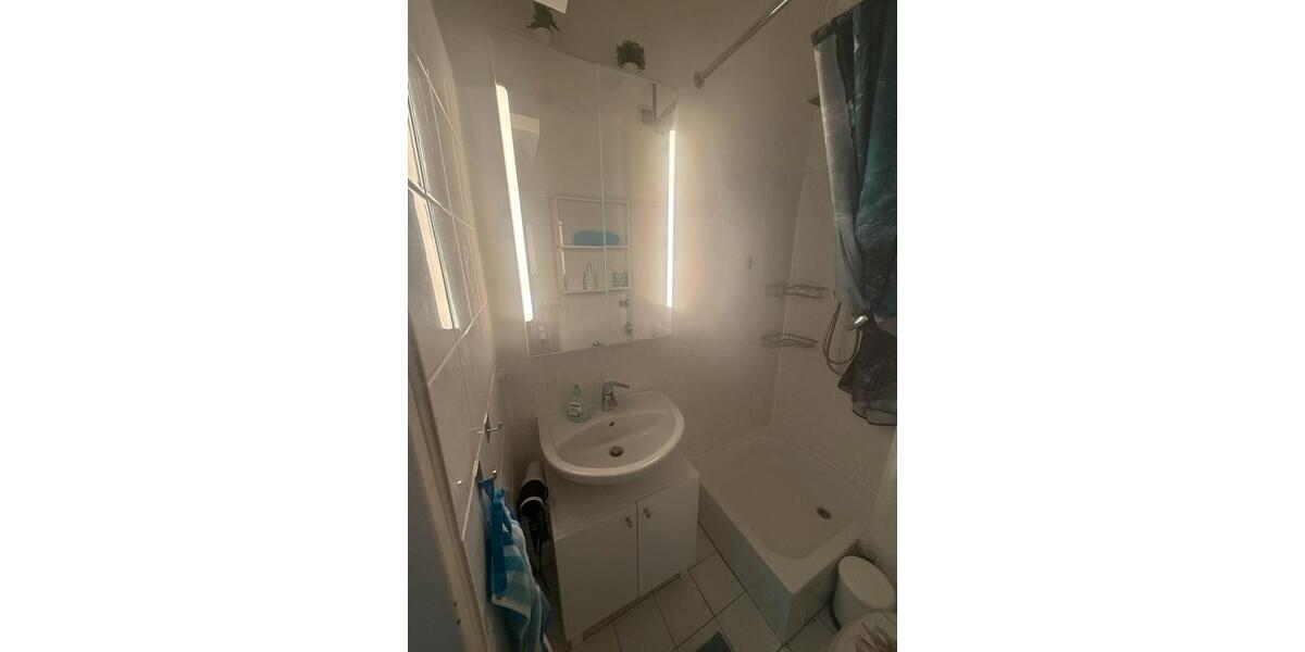 Etagenwohnung Hannover - 1 Zimmer, 25 m&sup2;, 840&euro; | Angebot:26005671