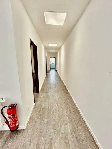 Gewerbeobjekt Hildesheim Moritzberg - 9 Zimmer, 242 m&sup2;, 2.425&euro; | Angebot:25996509