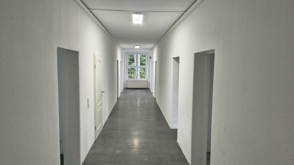 Etagenwohnung Hildesheim Himmelsthür - 6.5 Zimmer, 224 m&sup2;, 248.000&euro; | Angebot:27226411