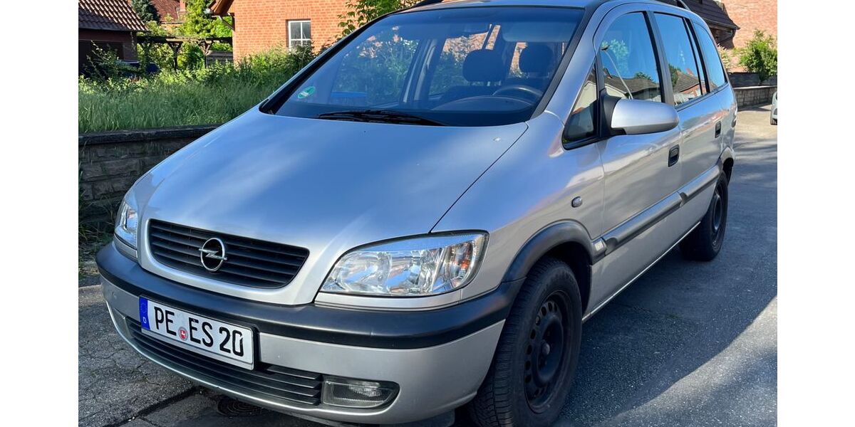 Opel Zafira 219.000 km 2.700 &euro; Peine 31226