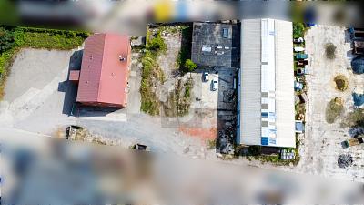 ENTWICKLUNGSPOTENZIAL, ATTRAKTIV FÜR INVESTOREN - Gewerbeobjekt Hannover Misburg-Anderten | Angebot:27082354