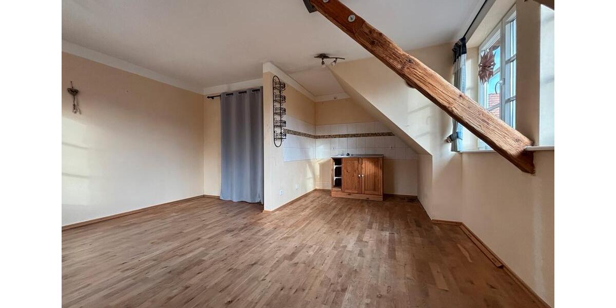 Dachgeschoßwohnung Bockenem - 3 Zimmer, 94 m&sup2;, 795&euro; | Angebot:25048536