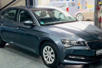 Skoda Superb 24.100 km 23.990 &euro; Hildesheim 31135