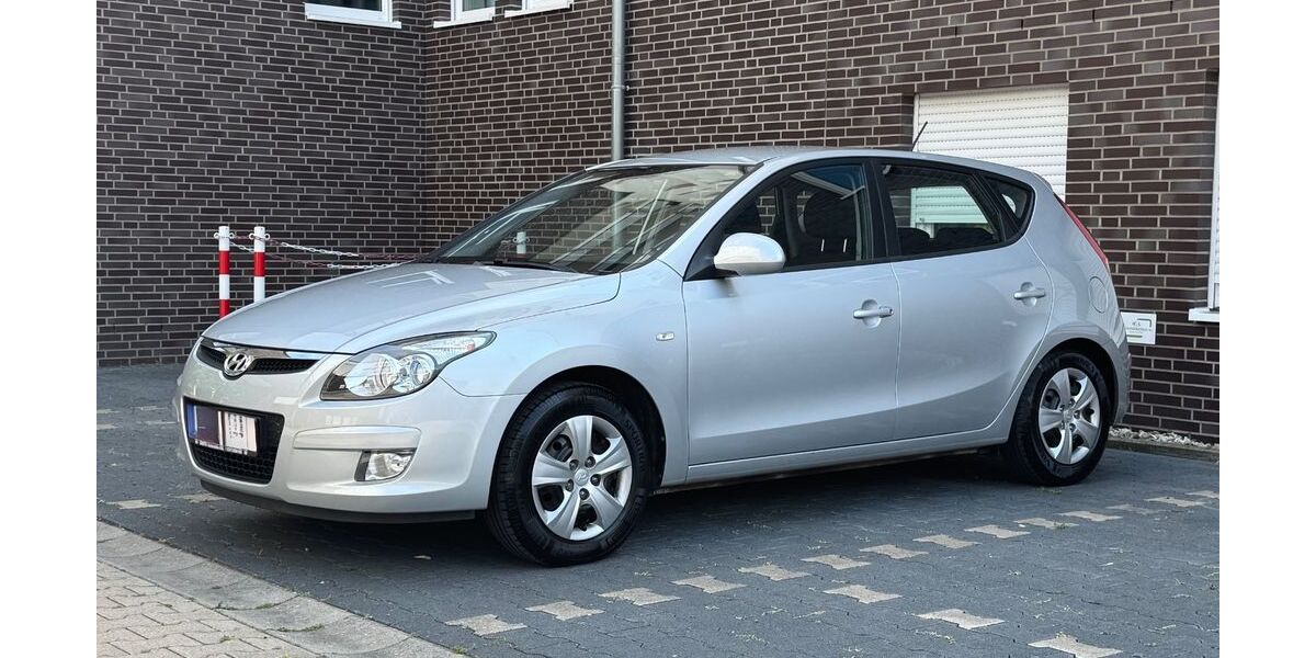 Hyundai i30 23.500 km 9.249 &euro; Laatzen 30880