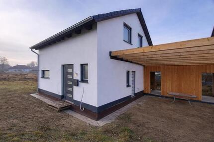 Haus Uetze - 4 Zimmer, 114 m&sup2;, 1.500&euro; | Angebot:26007134