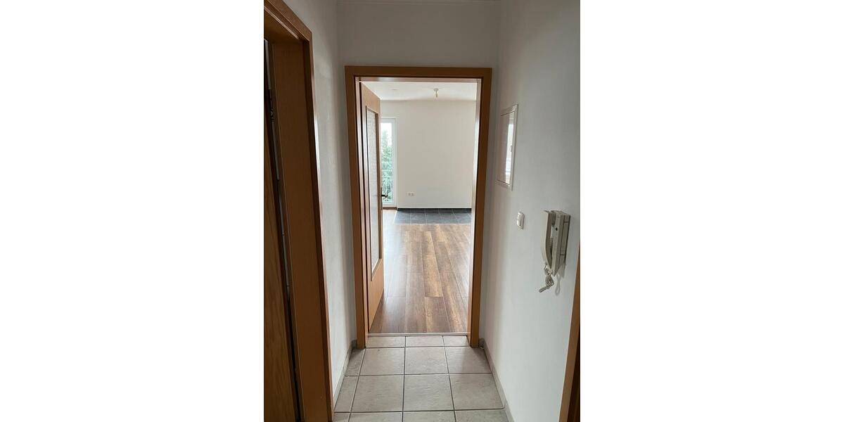 Etagenwohnung Lehrte - 3 Zimmer, 94 m&sup2;, 1.150&euro; | Angebot:24838965