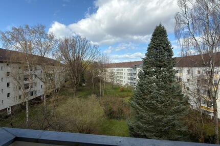 Wohnung Hannover Herrenhausen-Stöcken - 3 Zimmer, 65 m&sup2;, 795&euro; | Angebot:25916452