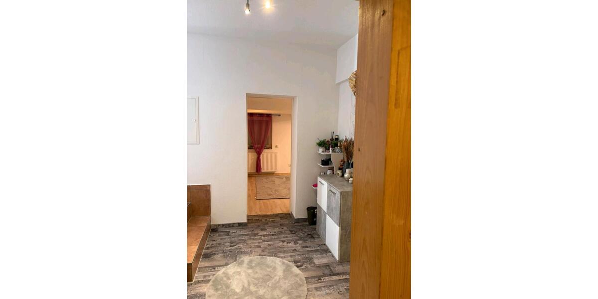 Etagenwohnung Bad Salzdetfurth - 3 Zimmer, 105 m&sup2;, 625&euro; | Angebot:25233515