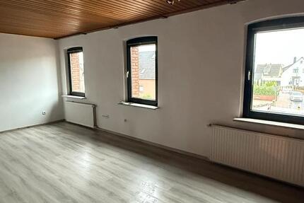 Wohnung Springe - 2.5 Zimmer, 83 m&sup2;, 750&euro; | Angebot:25806695